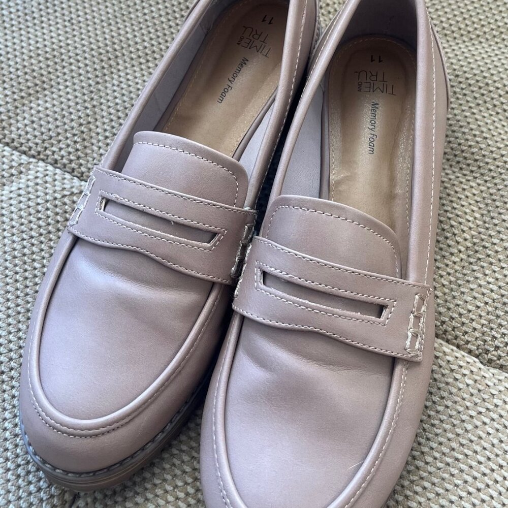 Women’s Time And Tru Memory Foam Platform Penny Loafers Tan Nude‎ Size 11
